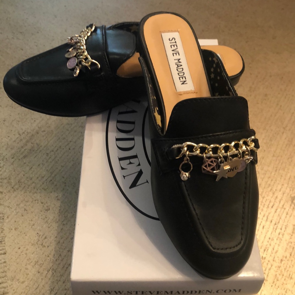Girls Steve Madden slip on’s
